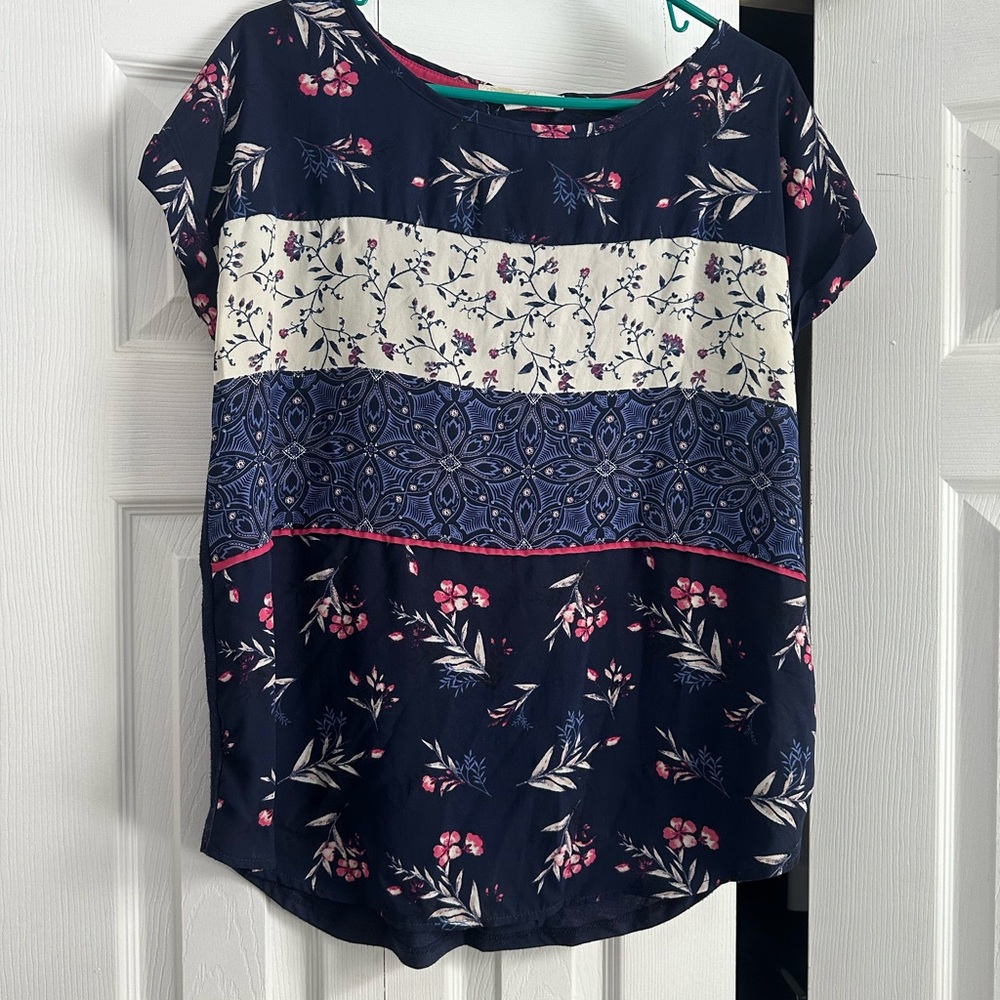 Women’s size XL top